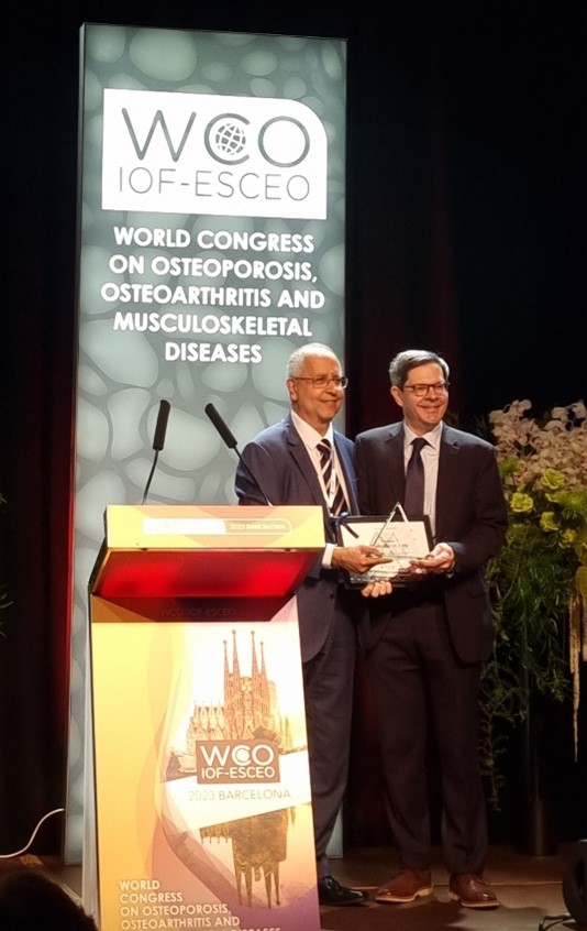 MRC LEC Director awarded major international research prize at 2023 World Congress on Osteoporosis, Osteoarthritis and Musculoskeletal Diseases